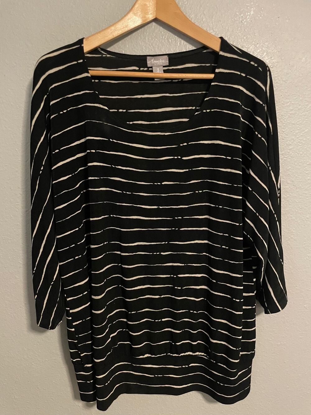 Chicos Womens Tunic Size 3 US XL Black Stripe 3/4 Sleeve Slinky Knit Modern